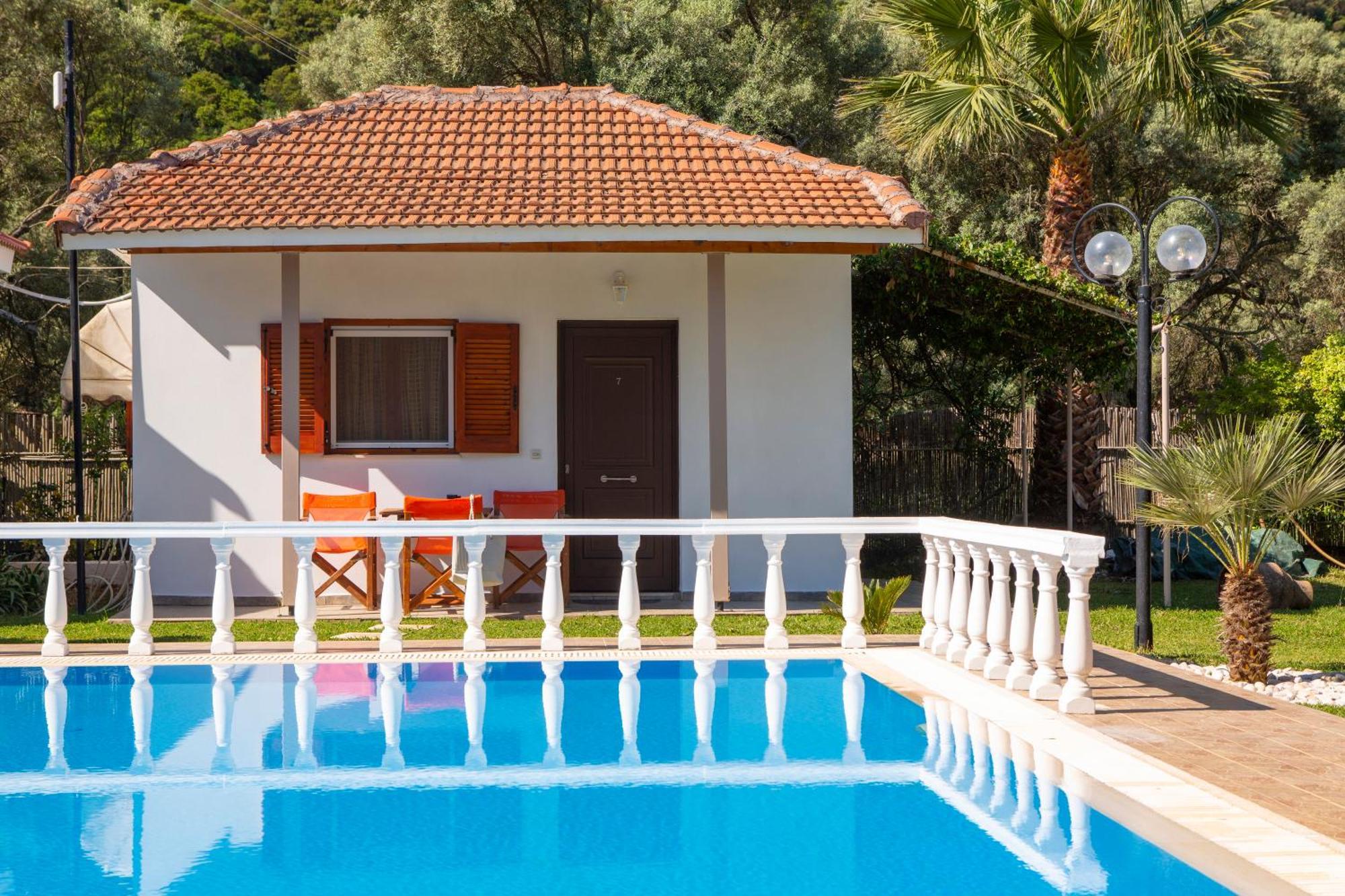Villa Dimitris Apartments & Bungalows Frinion Bagian luar foto