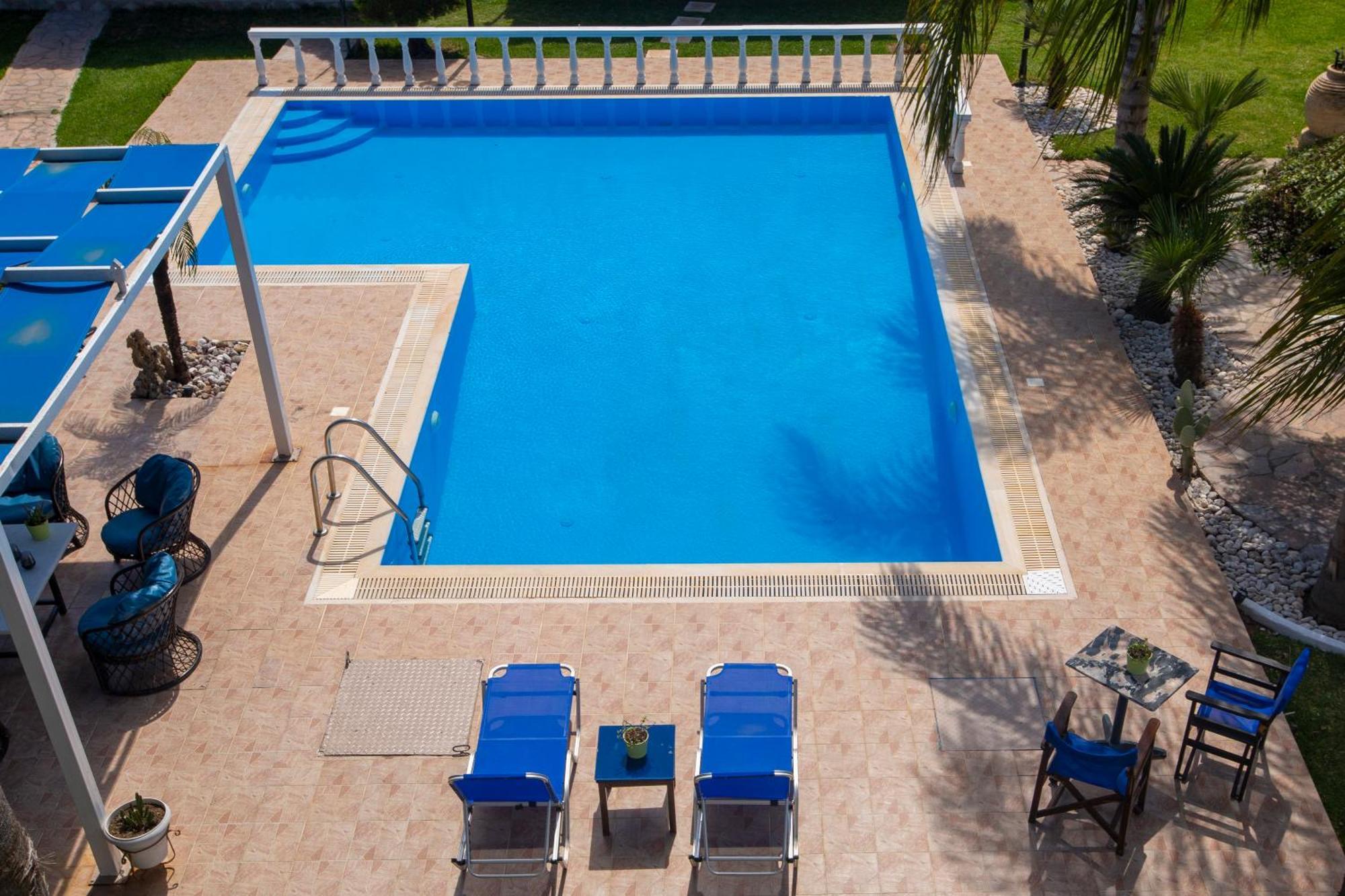 Villa Dimitris Apartments & Bungalows Frinion Bagian luar foto