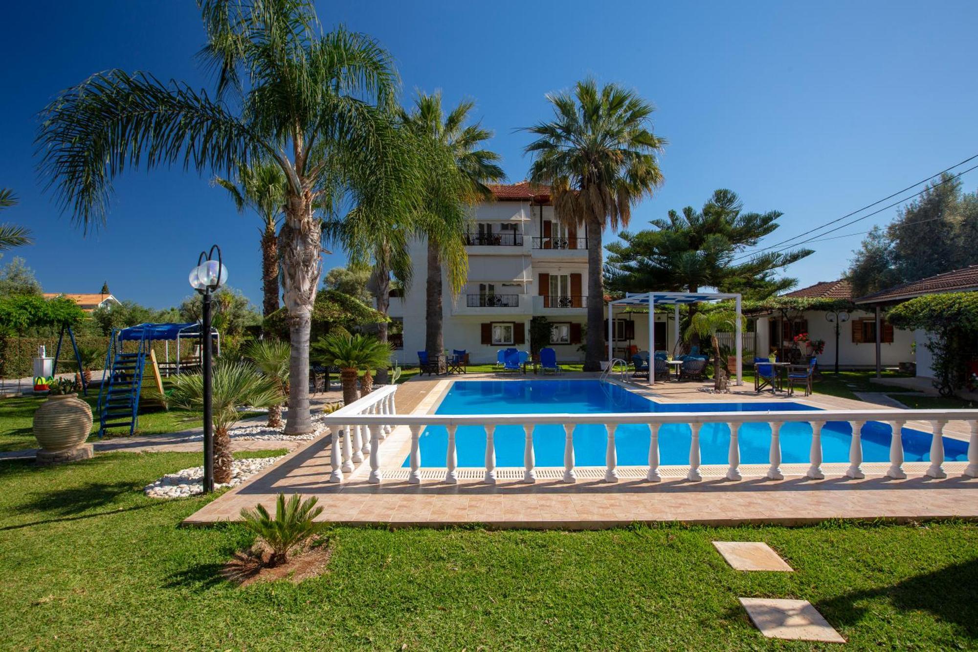 Villa Dimitris Apartments & Bungalows Frinion Bagian luar foto