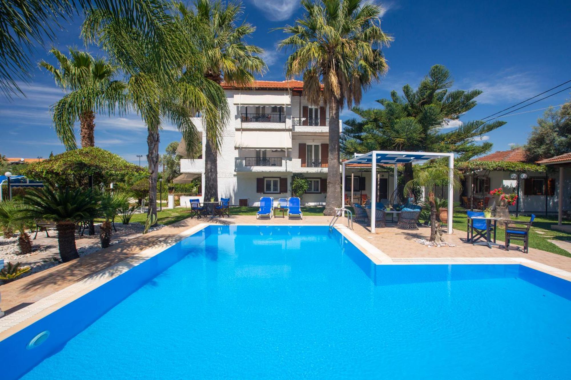Villa Dimitris Apartments & Bungalows Frinion Bagian luar foto