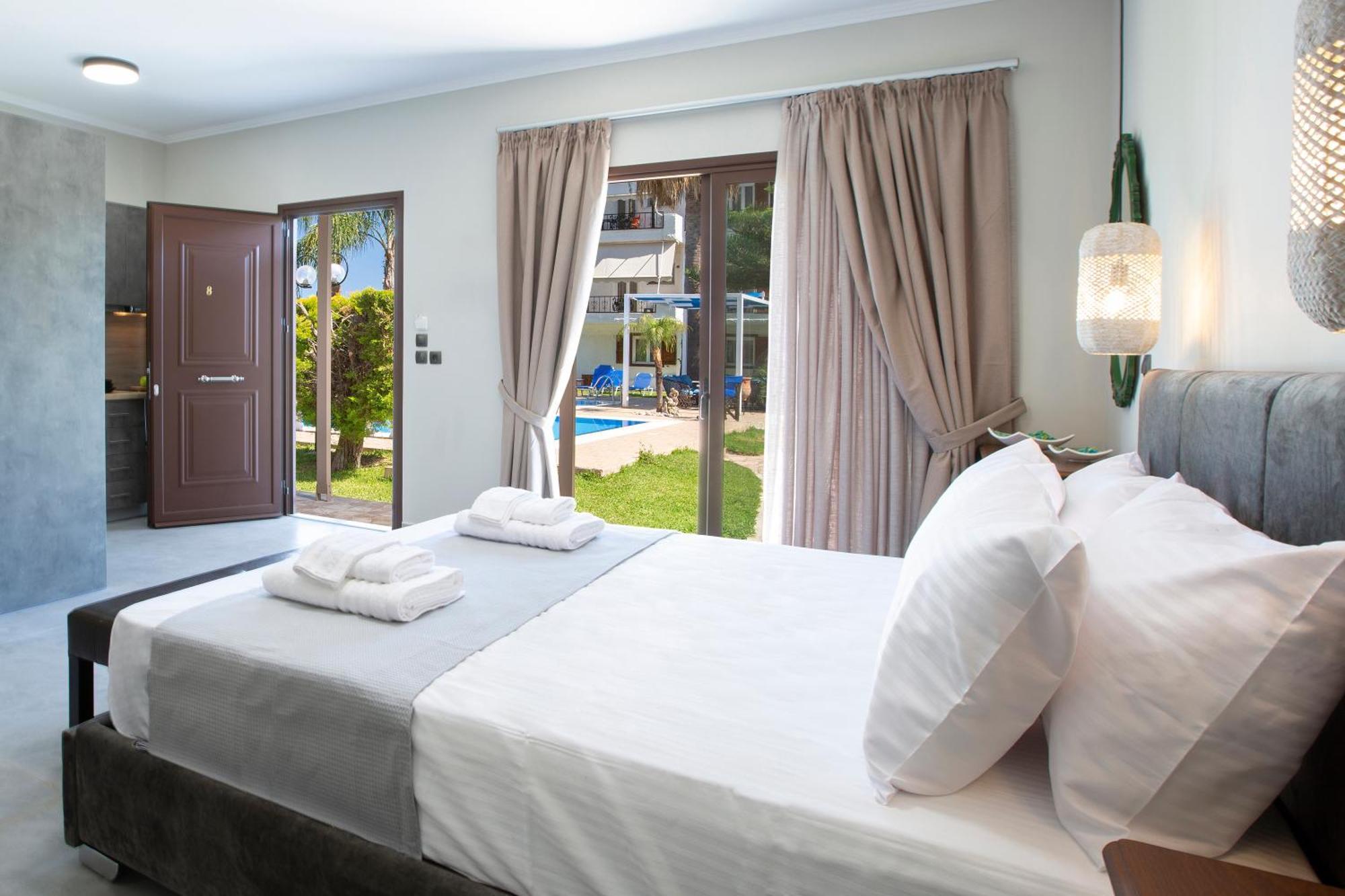 Villa Dimitris Apartments & Bungalows Frinion Bagian luar foto