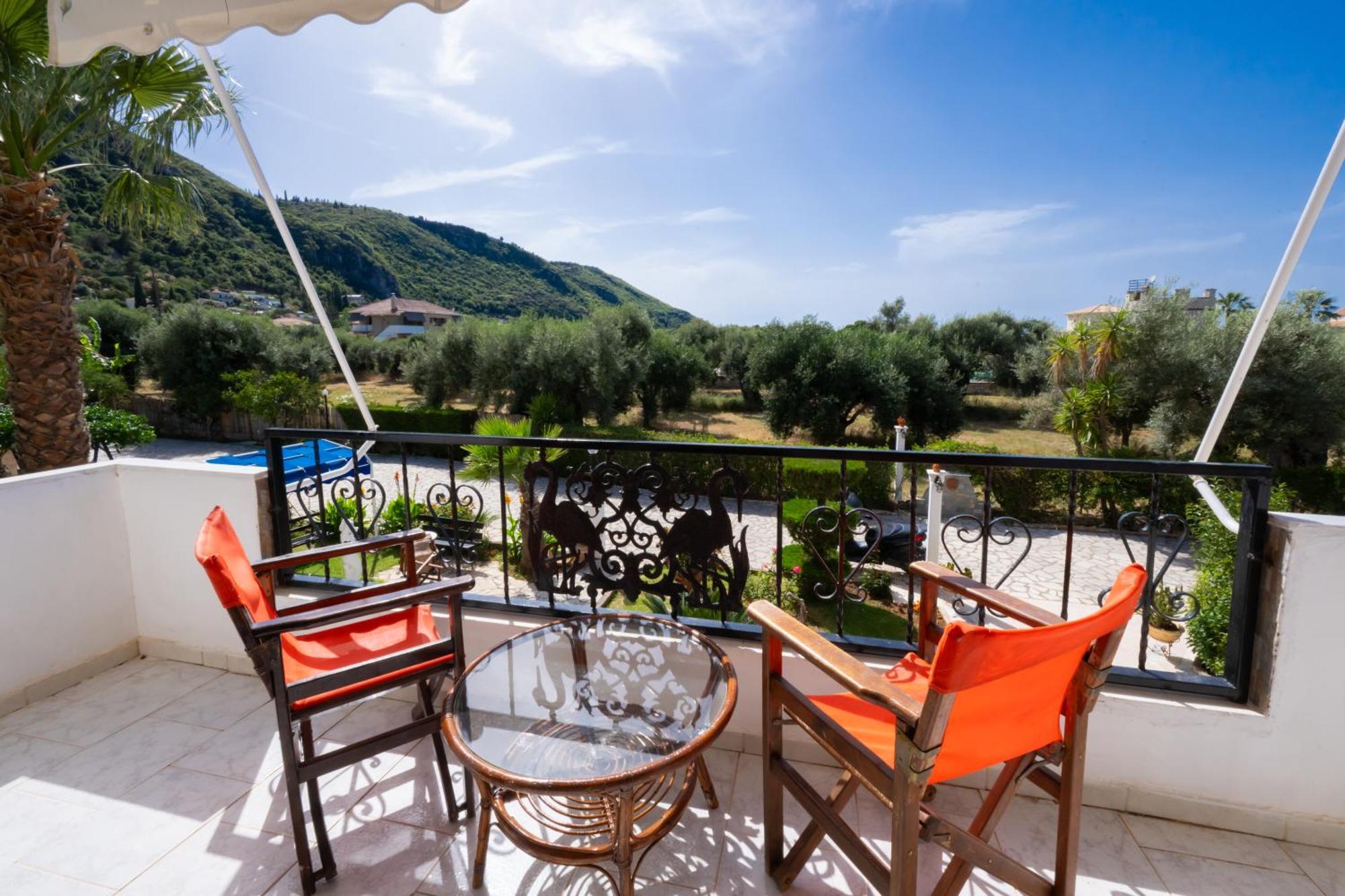 Villa Dimitris Apartments & Bungalows Frinion Bagian luar foto