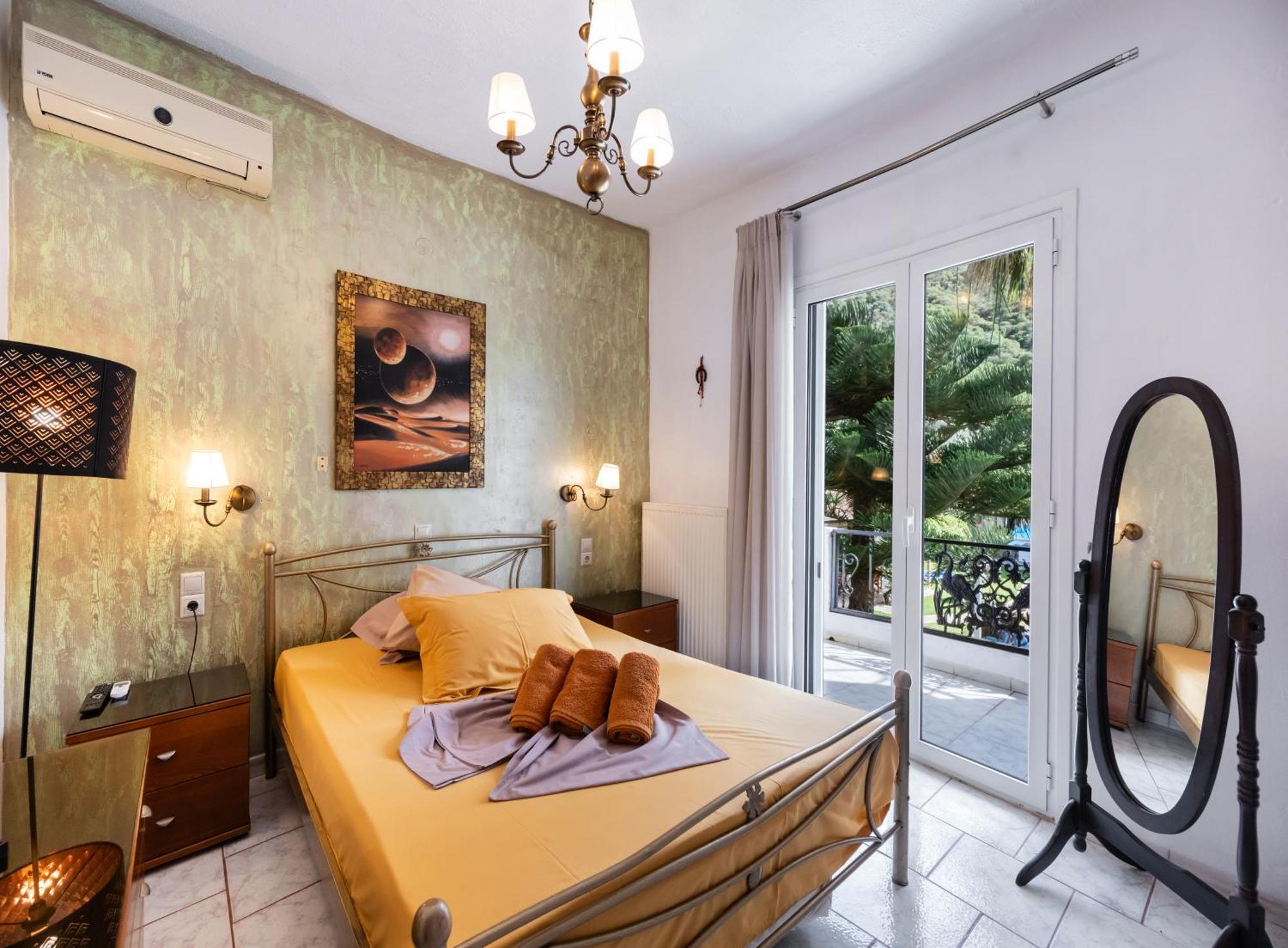 Villa Dimitris Apartments & Bungalows Frinion Bagian luar foto